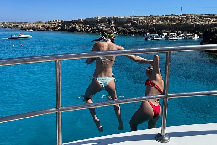 Medusa Cruises: 4-Hour Turtle Chill-Out Cruise / Lunch – Protaras