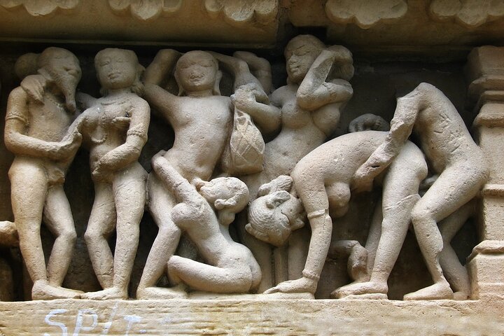 A Trip of Khajuraho, Orchha, Gwalior, Jhansi from Delhi in 5 Day