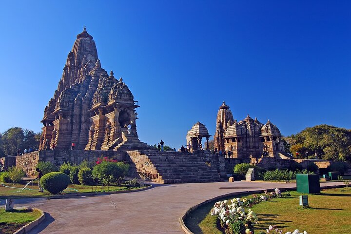 A Trip of Khajuraho, Orchha, Gwalior, Jhansi from Delhi in 5 Day