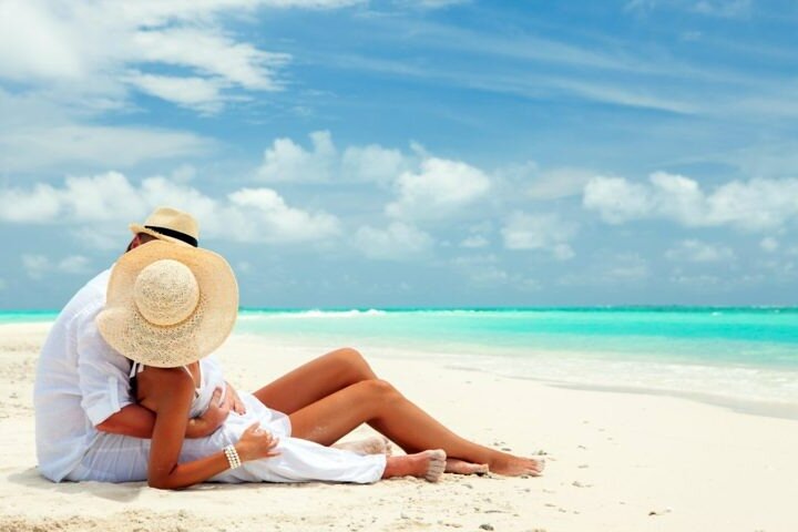 3 North Islands Catamaran Cruise with Lunch & Drinks on island.