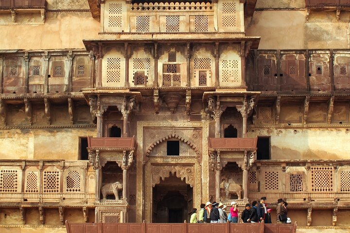 A Trip of Khajuraho, Orchha, Gwalior, Jhansi from Delhi in 5 Day