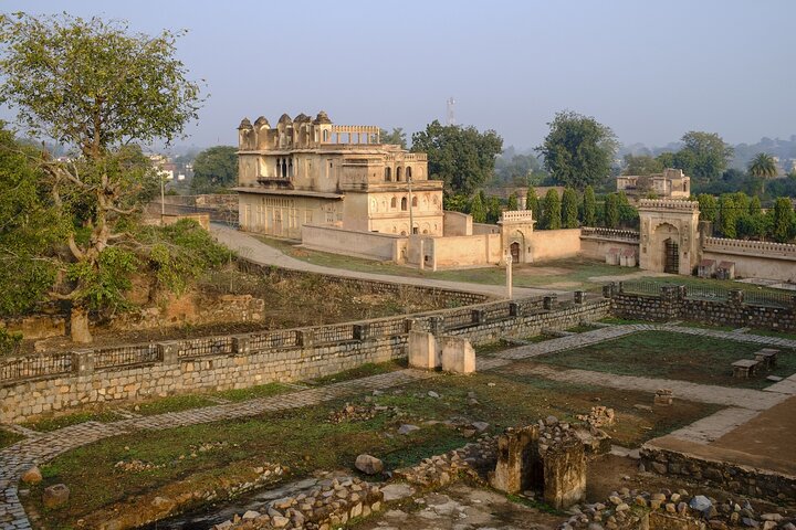 A Trip of Khajuraho, Orchha, Gwalior, Jhansi from Delhi in 5 Day