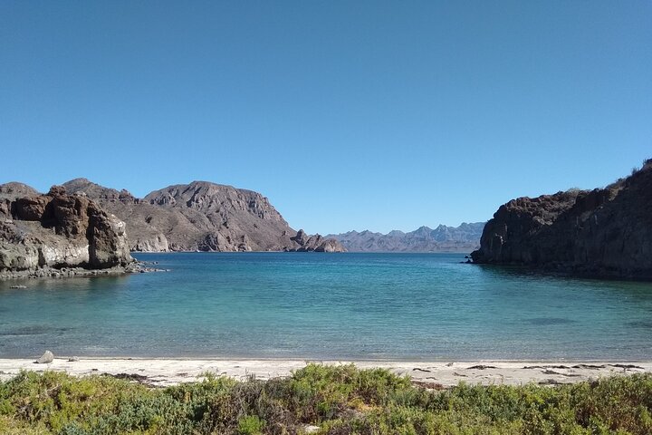 Danzante & Carmen Islands Private Adventure from Villa del Palmar