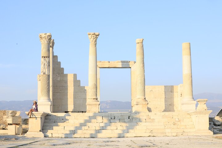 Turkish Delight Tour: Pamukkale, Ephesus, Cappadocia & Camel Ride