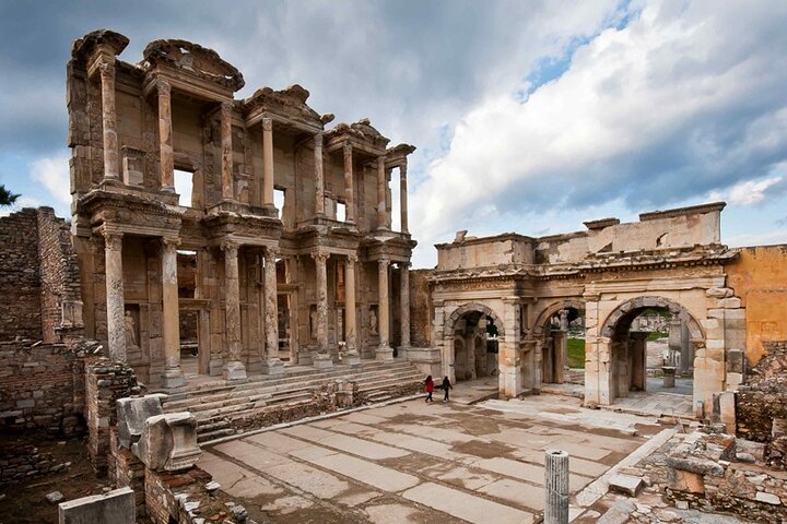 Turkish Delight Tour: Pamukkale, Ephesus, Cappadocia & Camel Ride