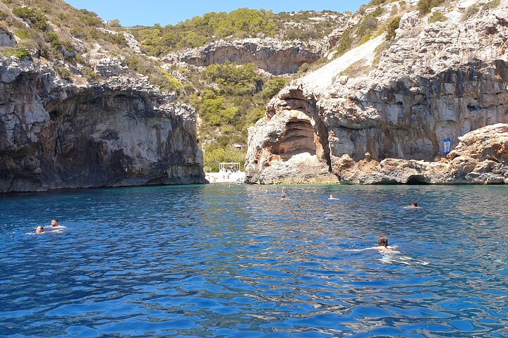 Blue & Green Cave Vis Island and Pakleni Islands Private Day Trip from Hvar