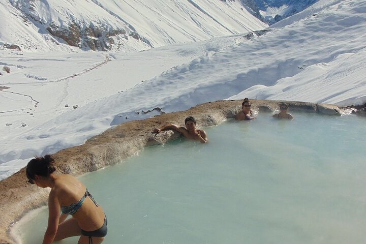 Private San Antonio, Visit Hot Springs and Picnic Cajon del Maipo
