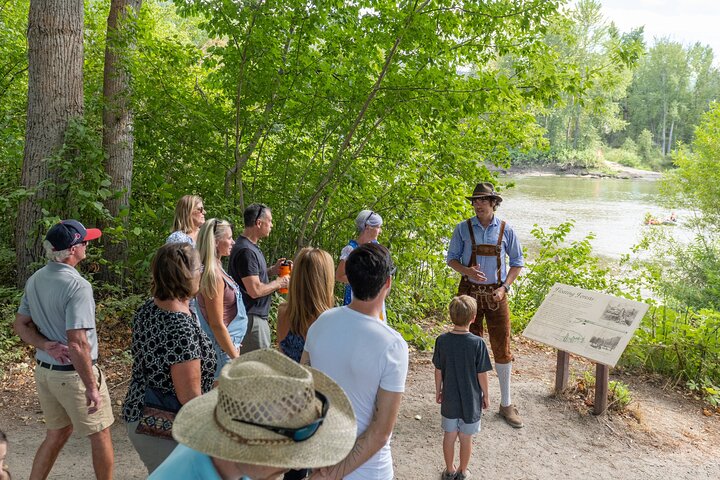 Historical Walking Tour in Leavenworth