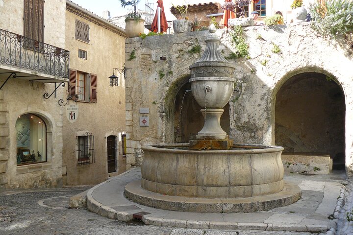 Full Day Private Guided Tour in French Riviera