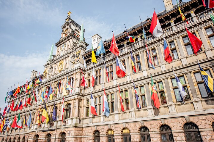 Explore Antwerp in 60 minutes with a Local
