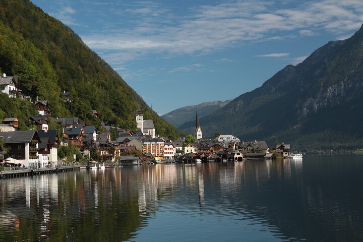 From Vienna to Hallstatt, Salzburg, Alps and Lakes Day Trip