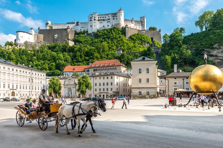 From Vienna to Hallstatt, Salzburg, Alps and Lakes Day Trip