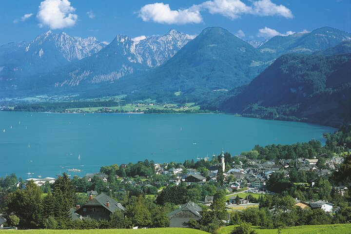 From Vienna to Hallstatt, Salzburg, Alps and Lakes Day Trip