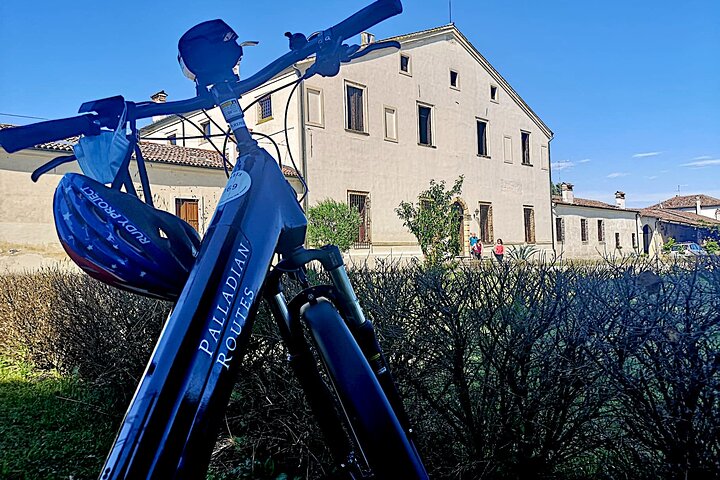 Self Guided E-Bike Tour among the Palladian Villas of Vicenza