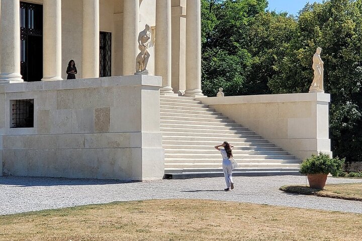 Self Guided E-Bike Tour among the Palladian Villas of Vicenza