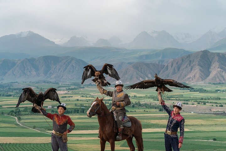 Eagle Show and Archery Masterclass in Bokonbaevo Village