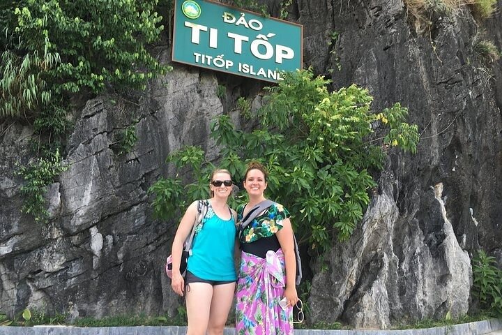 Amazing Cruise - Luxury Day Tour from Ha Long Bay