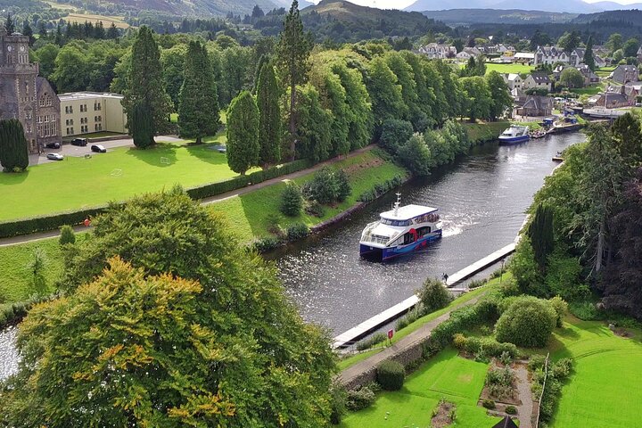 Edinburgh: Loch Ness, Glencoe and The Highlands