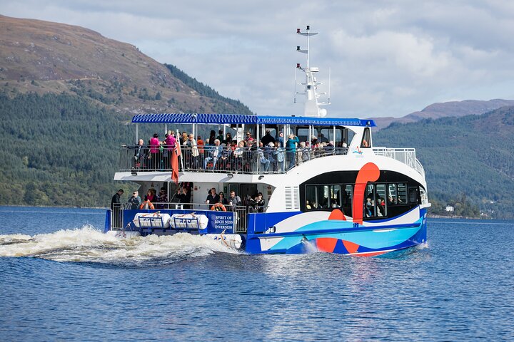 Edinburgh: Loch Ness, Glencoe and The Highlands