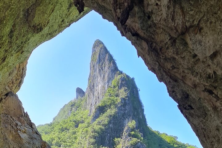 Water hiking Cerro del Agujerado