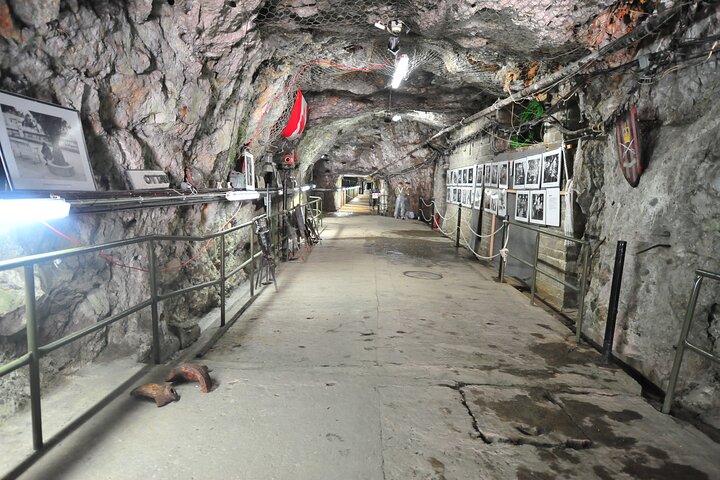 3hrs Private Historical Tunnel Tour