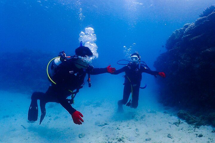 2-Day Private Deluxe Certification Course for Scuba Diving