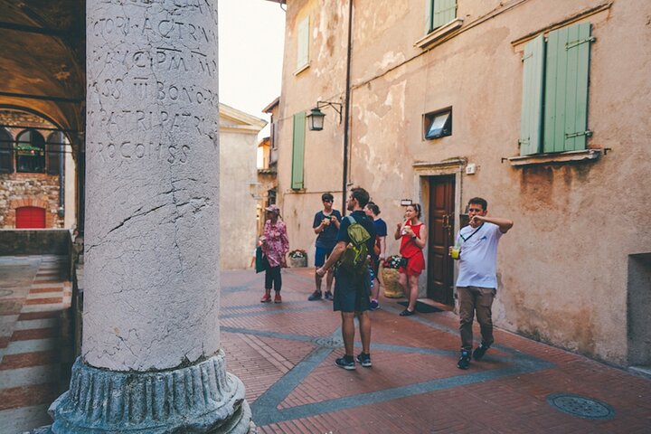 Lake Garda: Sirmione Boat Tour and Walking Tour