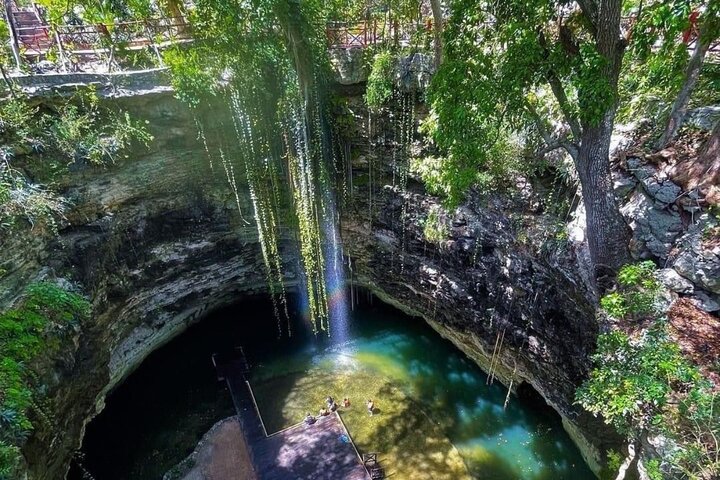 Chichen Itza, Cenote, and Valladolid Tour