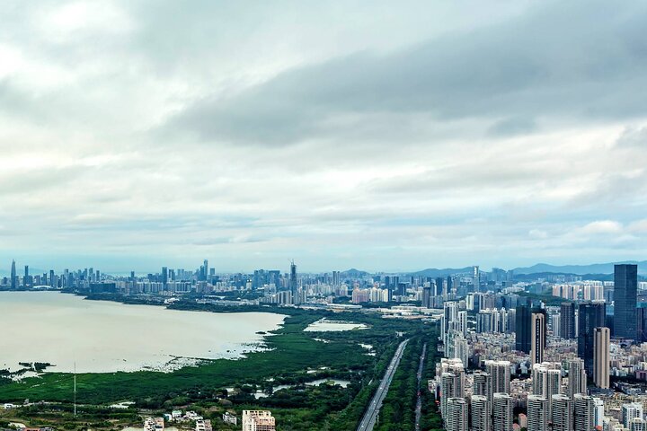 Private Shenzhen Day Trip from Guangzhou by Train or Private Car