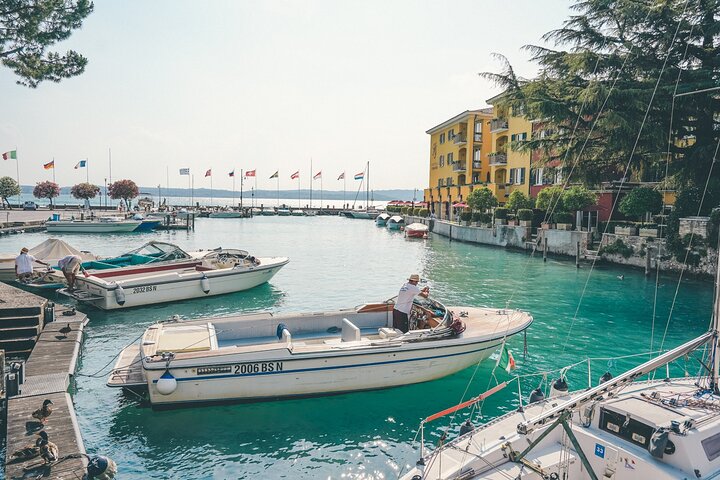 Lake Garda: Sirmione Boat Tour and Walking Tour