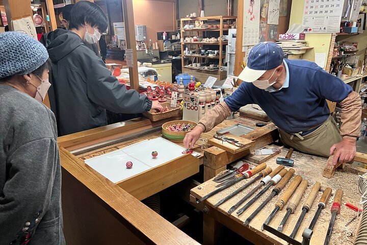 Half-Day Hirosaki Castle and Samurai house Tour with Guide