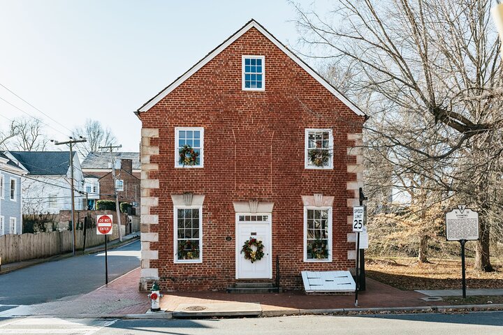 Virginia: Ghosts of Fredericksburg Self-Guided Walking Audio Tour
