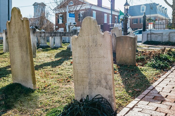 Virginia: Ghosts of Fredericksburg Self-Guided Walking Audio Tour