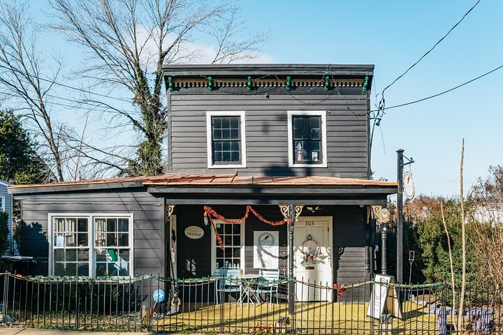 Virginia: Ghosts of Fredericksburg Self-Guided Walking Audio Tour