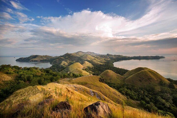 Rangko Cave & Beach Snorkeling Half Day Sharing Trip Labuan Bajo