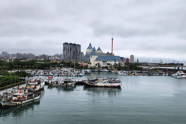 Yamingshan Volcano, Beitou Thermal Valley, Danshui Private Tour