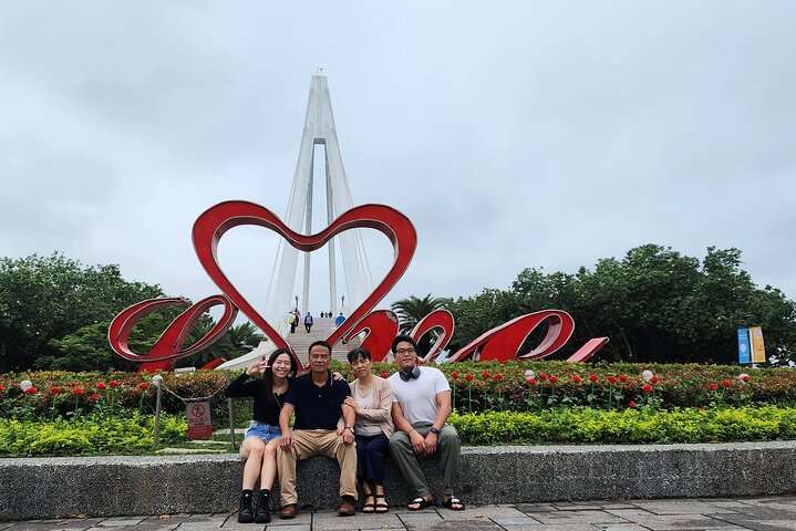 Yamingshan Volcano, Beitou Thermal Valley, Danshui Private Tour