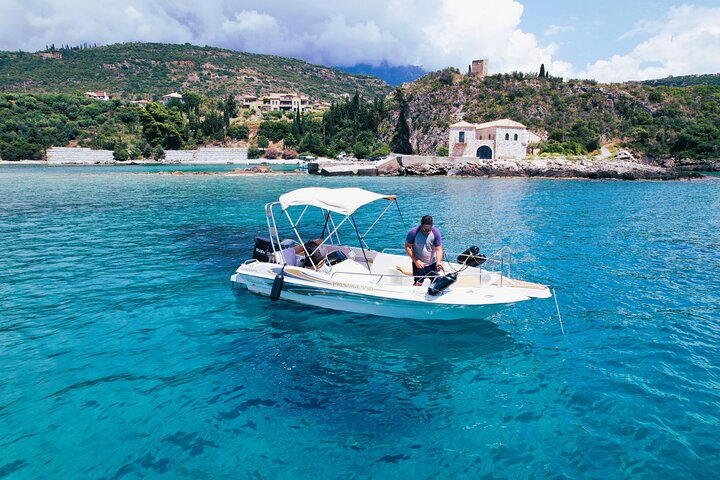 Explore Mani by boat - rent a boat in Kardamili (no licence)