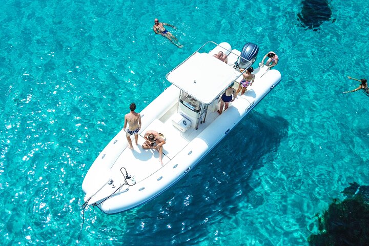 Luxury Private Tour of the Egadi Islands: Favignana&Levanzo from Trapani