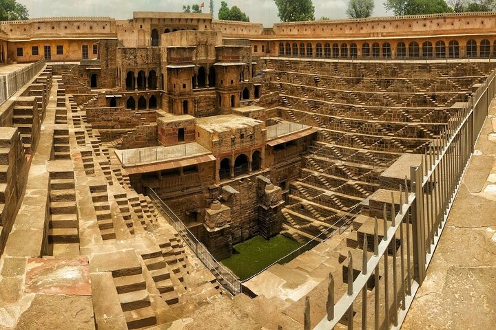 Private 6-Day Golden Triangle Tour: Delhi, Agra, Jaipur by Car
