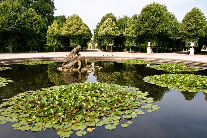 Vienna: Skip-the-Line Schönbrunn Palace & Gardens Tour