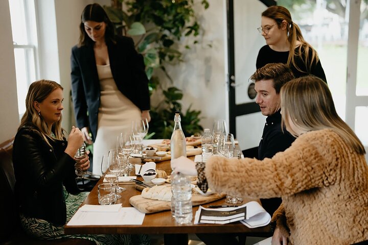 Hardys: Tasting in the Dark: A Wine Sensory Experience