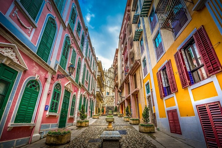 Macau All-Inclusive Seat-In-Coach Day Tour from Hong Kong