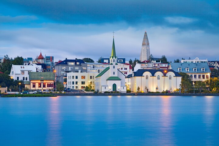 Private Transfer from Keflavik Airport to Reykjavik