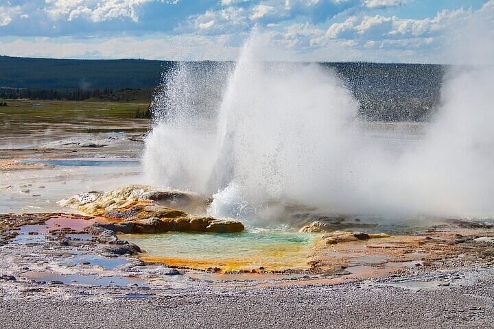 Yellowstone National Park Self-Guided Audio Tour