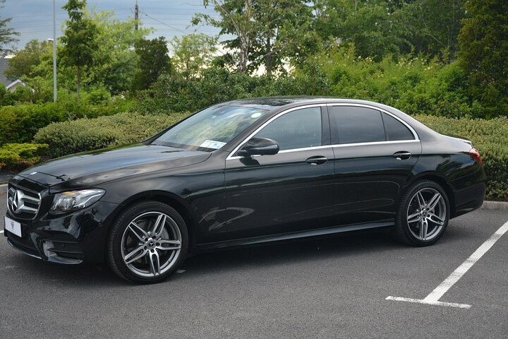 Ballygary Estate Tralee to Shannon Airport Premium Car Service