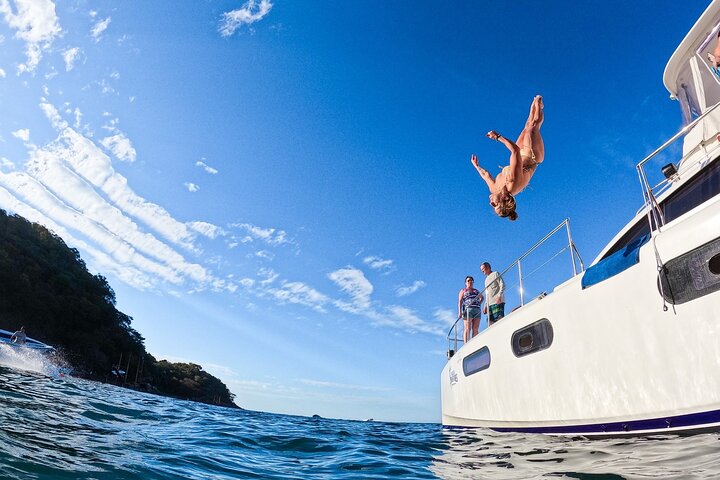 Puerto Vallarta Luxury Yacht Tour: Snorkeling, Open Bar and Lunch