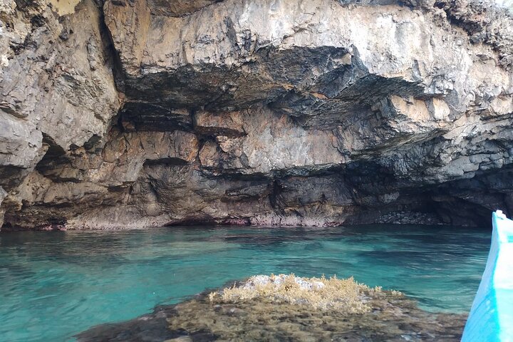 James Bond Kayak Tour in Maratea: In the Footsteps of 007