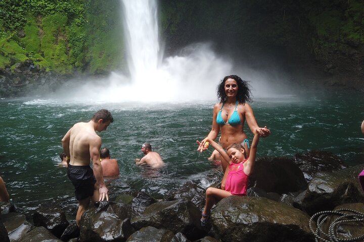 Arenal Volcano, Hanging Bridges & La Fortuna Waterfall Combo Tour