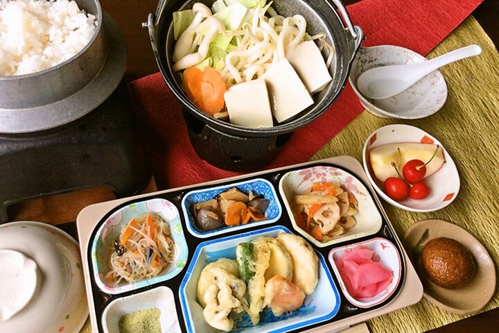 Mt. Fuji & Hakone Bus Tour Bullet Train Return & 28-Hotel Pick-up
